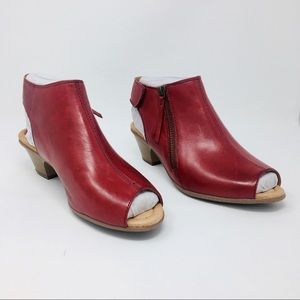 Earth Kristy Wide Peep Toe Leather Heels Size 8